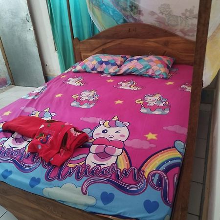 Agus Family Homestay Labuan Bajo Exteriör bild