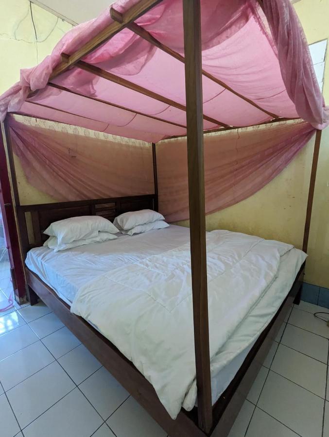 Agus Family Homestay Labuan Bajo Exteriör bild