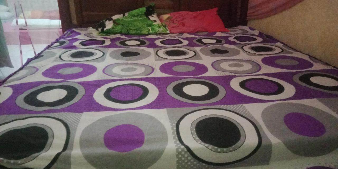 Agus Family Homestay Labuan Bajo Exteriör bild